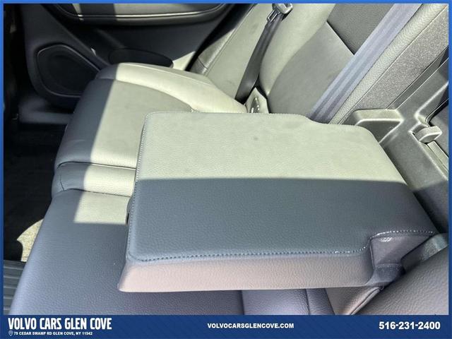 Photo of 2025 Silver Volvo XC60 Plug-In Hybrid