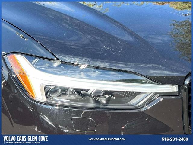 Photo of 2025 Onyx Black Metallic Volvo XC60