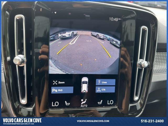 Photo of 2022 Thunder Gray Metallic Volvo XC40