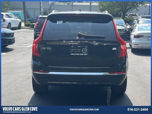 Photo of 2023 Onyx Black Metallic Volvo XC90 Recharge Plug-In Hybrid