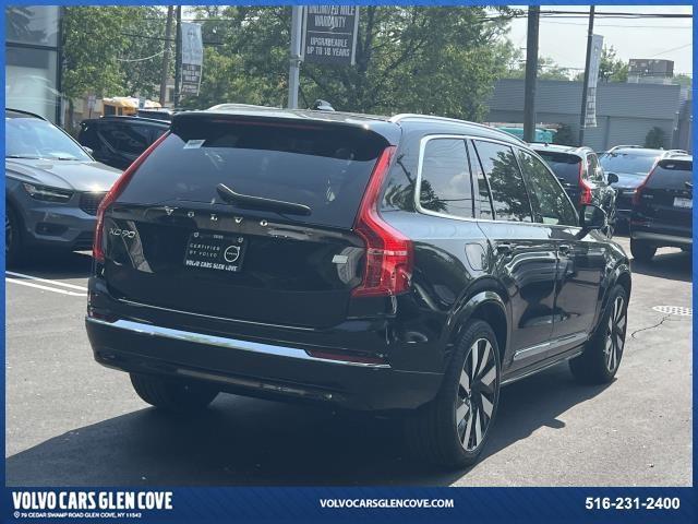 Photo of 2023 Onyx Black Metallic Volvo XC90 Recharge Plug-In Hybrid