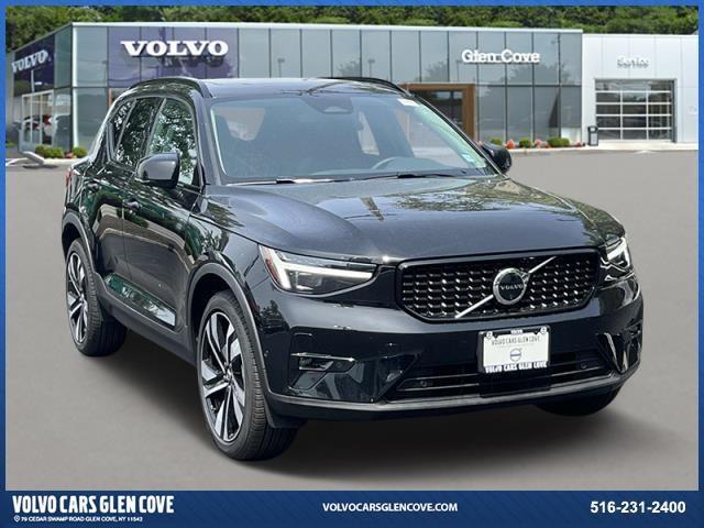2025 Volvo XC40