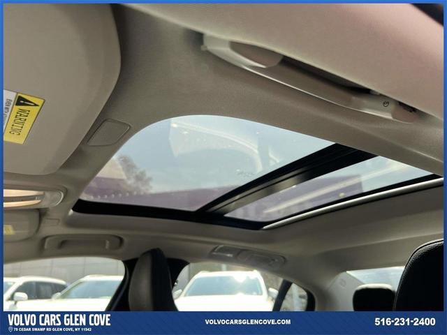 Photo of 2025 Metallic Volvo S60