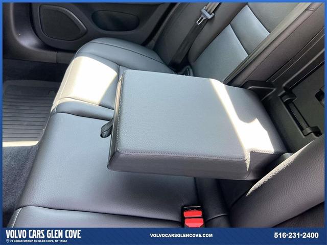 Photo of 2025 Metallic Volvo S60