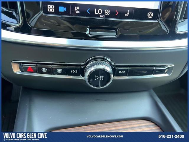 Photo of 2025 Metallic Volvo S60