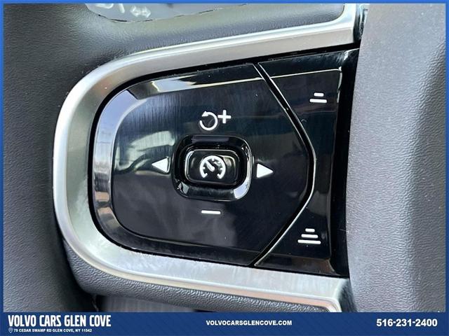 Photo of 2025 Metallic Volvo S60