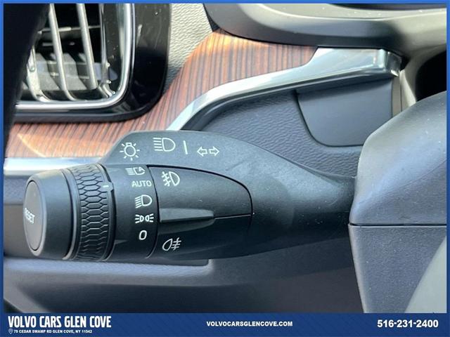 Photo of 2025 Metallic Volvo S60