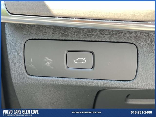 Photo of 2025 Mulberry Red Volvo XC90