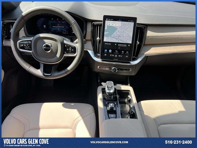 Photo of 2025 Mulberry Red Volvo XC90