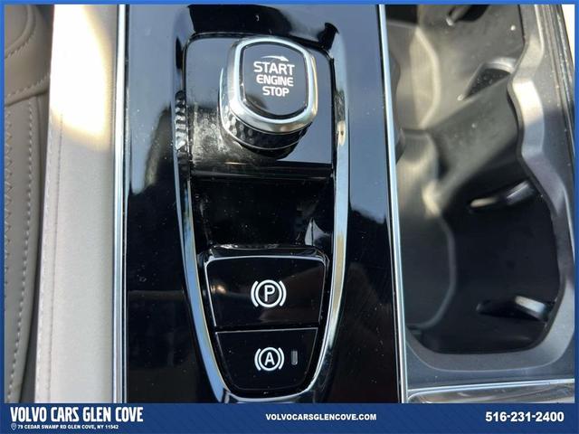 Photo of 2025 Mulberry Red Volvo XC90