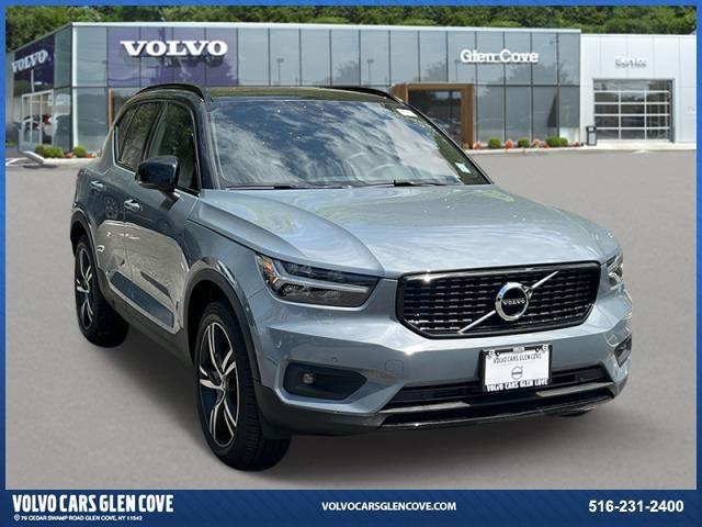2022 Volvo XC40