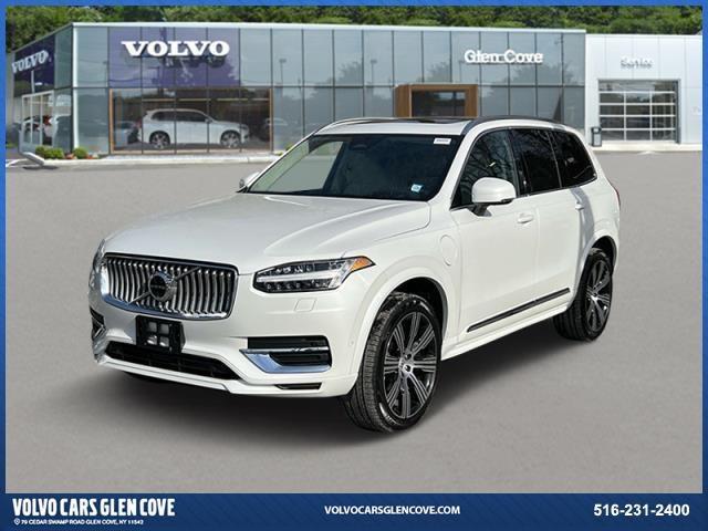Photo of 2025 Crystal White Pearl Volvo XC90 Plug-In Hybrid