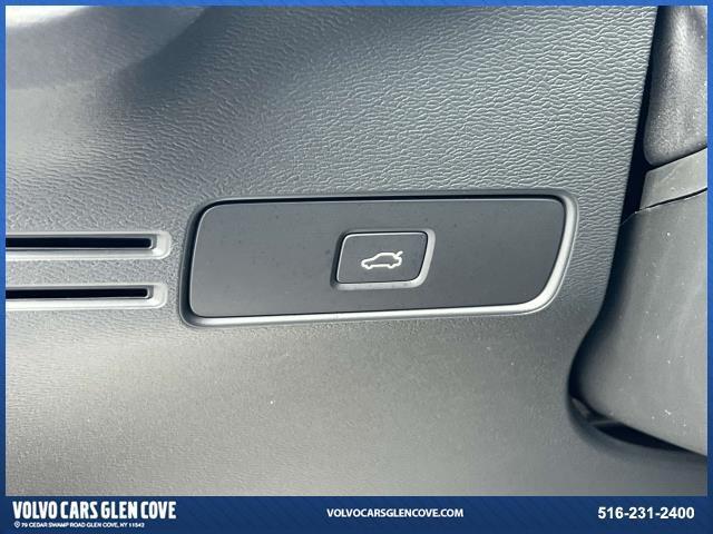 Photo of 2023 Fjord Blue Metallic Volvo XC40