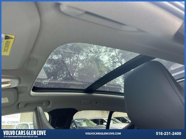 Photo of 2023 Fjord Blue Metallic Volvo XC40