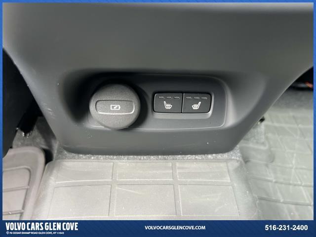 Photo of 2023 Fjord Blue Metallic Volvo XC40