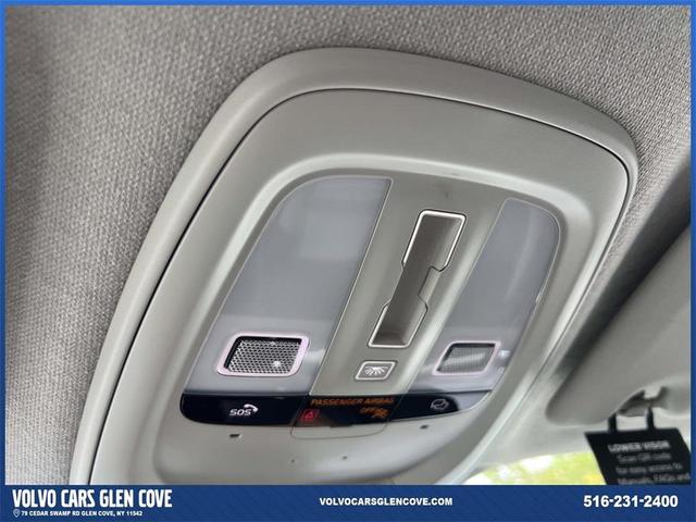 Photo of 2025 Silver Volvo XC40