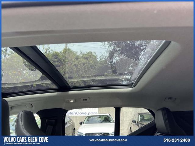 Photo of 2025 Silver Volvo XC40