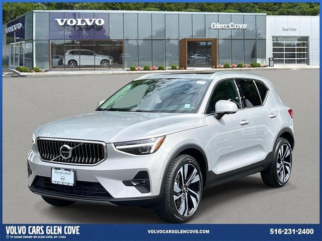 Photo of 2025 Silver Volvo XC40