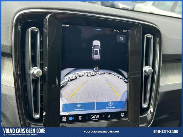 Photo of 2025 Silver Volvo XC40