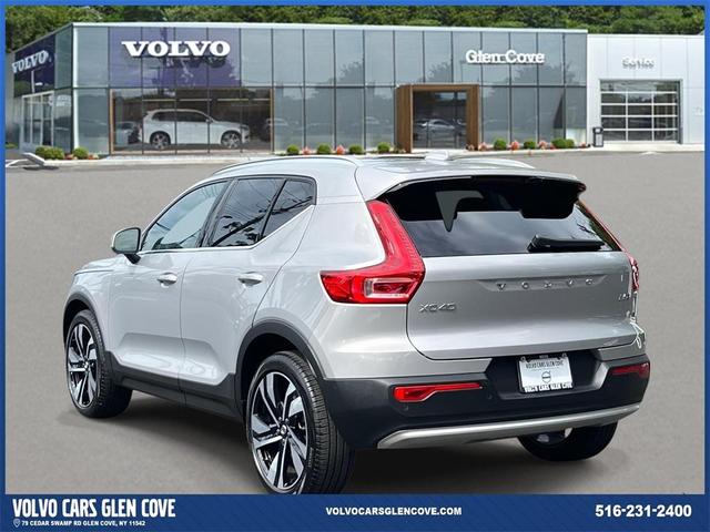 Photo of 2025 Silver Volvo XC40