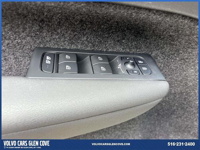 Photo of 2025 Silver Volvo XC40