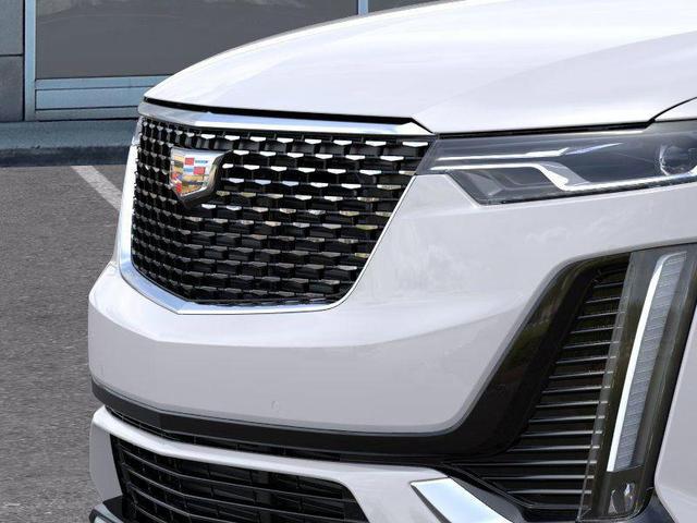 Photo of 2025 Crystal White Tricoat Cadillac XT6