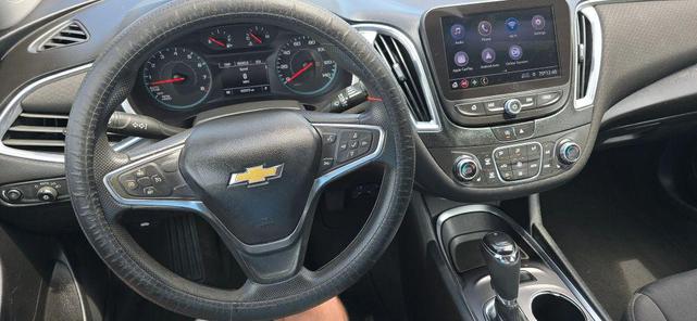Photo of 2020 Silver Ice Metallic Chevrolet Malibu