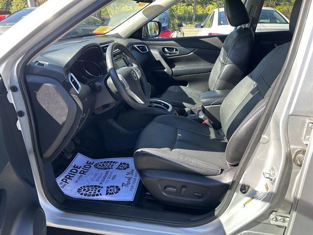 Photo of 2014 Brilliant Silver Nissan Rogue