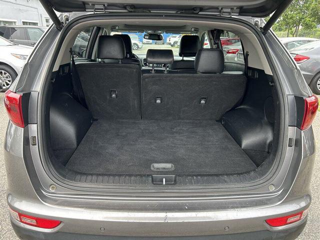 Photo of 2017 Mineral Silver Kia Sportage