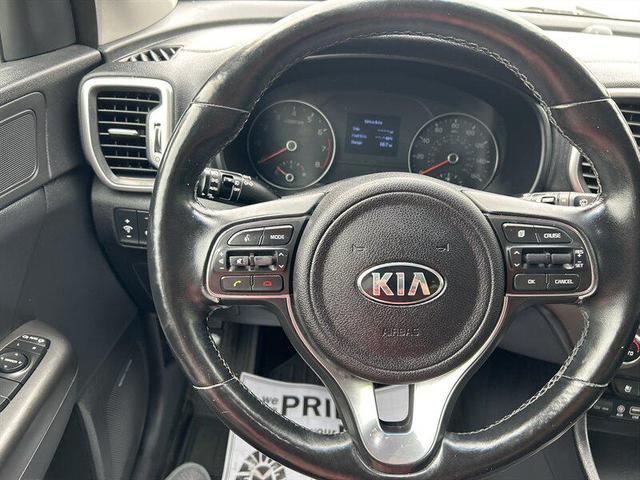 Photo of 2017 Mineral Silver Kia Sportage