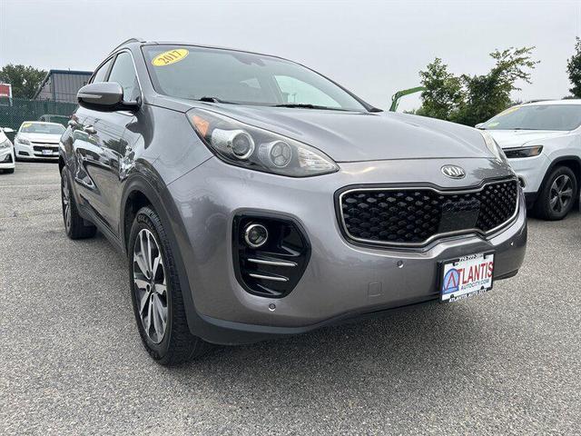 Photo of 2017 Mineral Silver Kia Sportage