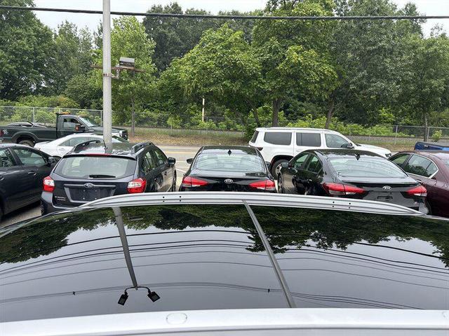 Photo of 2017 Mineral Silver Kia Sportage