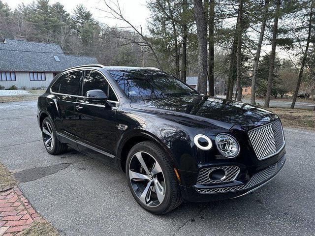 Photo of 2017 Black Crystal Metallic Bentley Bentayga
