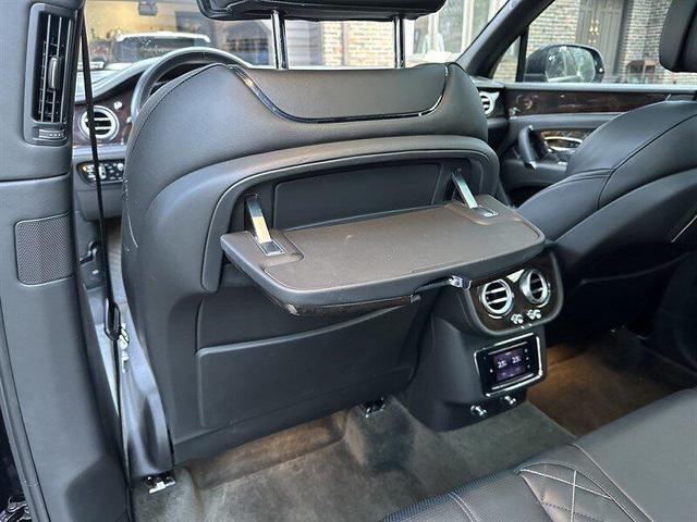 Photo of 2017 Black Crystal Metallic Bentley Bentayga