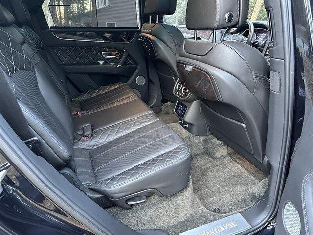 Photo of 2017 Black Crystal Metallic Bentley Bentayga