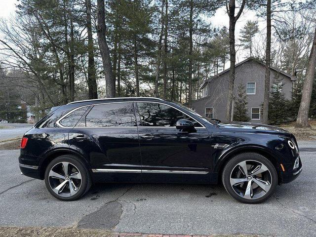 Photo of 2017 Black Crystal Metallic Bentley Bentayga