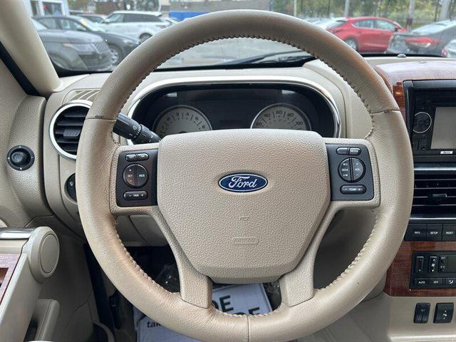 Photo of 2007 Dark Blue Pearl Clearcoat Metallic Ford Explorer