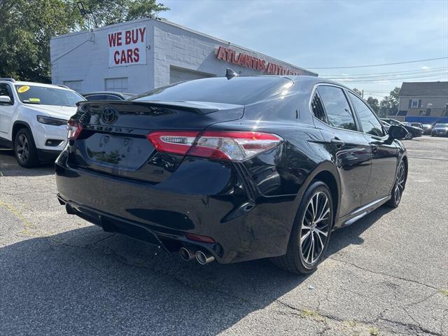 Photo of 2020 Midnight Black Metallic Toyota Camry