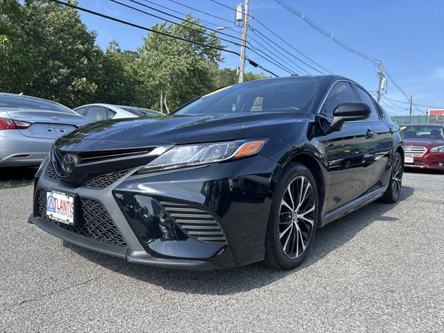 Photo of 2020 Midnight Black Metallic Toyota Camry