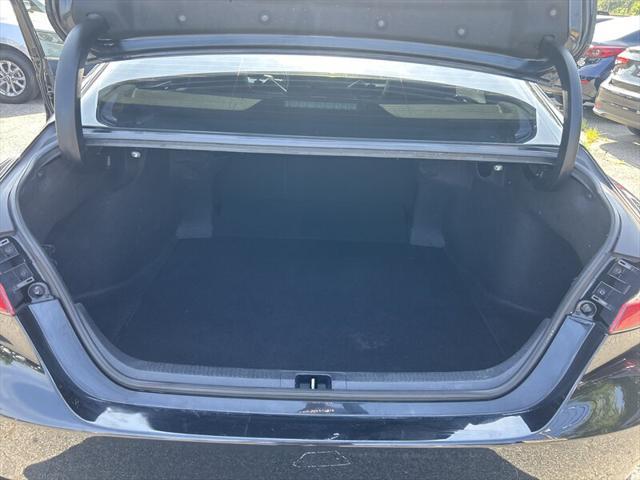 Photo of 2020 Midnight Black Metallic Toyota Camry