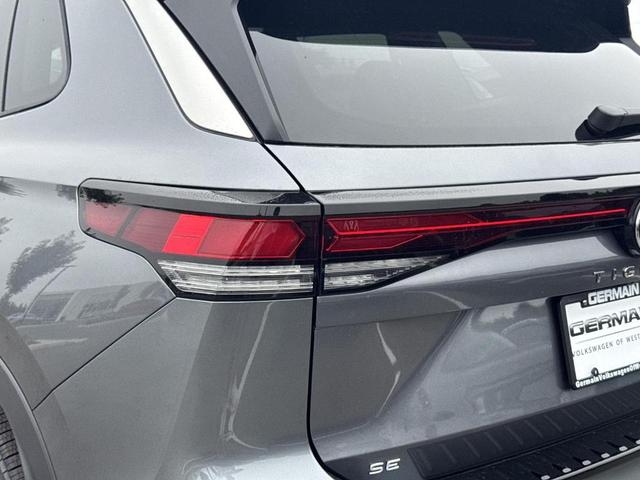 Photo of 2025 Platinum Gray Metallic Volkswagen Tiguan