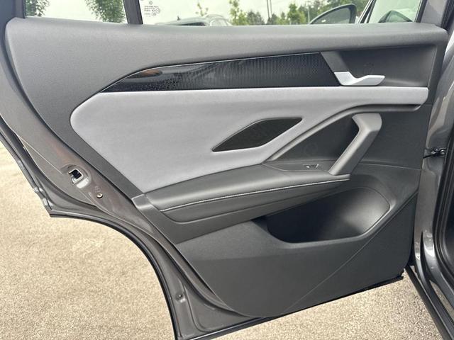 Photo of 2025 Platinum Gray Metallic Volkswagen Tiguan
