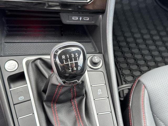 Photo of 2025 Pure White W/Black Roof Volkswagen Jetta GLI
