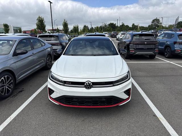 Photo of 2025 Pure White W/Black Roof Volkswagen Jetta GLI
