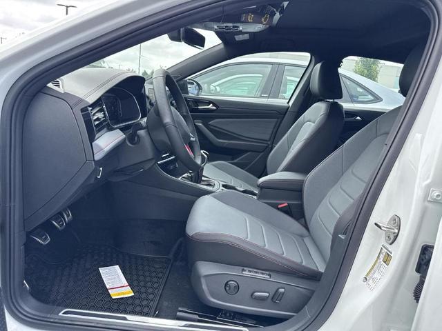 Photo of 2025 Pure White W/Black Roof Volkswagen Jetta GLI