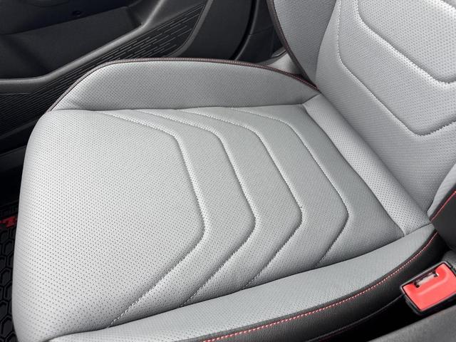 Photo of 2025 Pure White W/Black Roof Volkswagen Jetta GLI