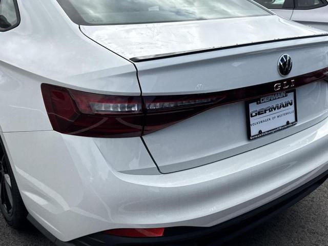Photo of 2025 Pure White W/Black Roof Volkswagen Jetta GLI