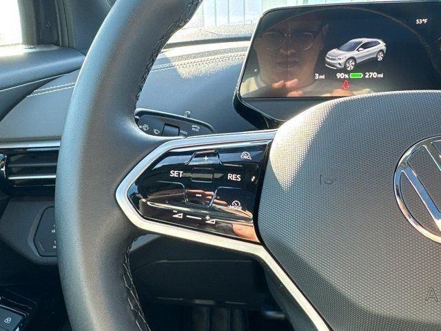 Photo of 2025 Deep Black Pearl Effect Volkswagen ID.4