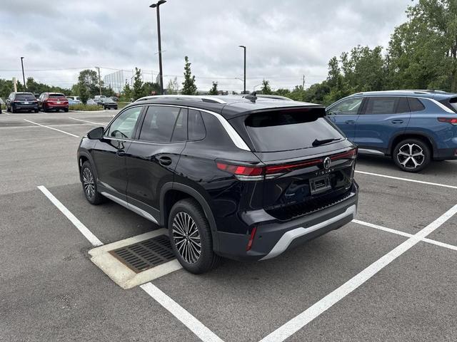 Photo of 2025 Deep Black Pearl Effect Volkswagen Tiguan