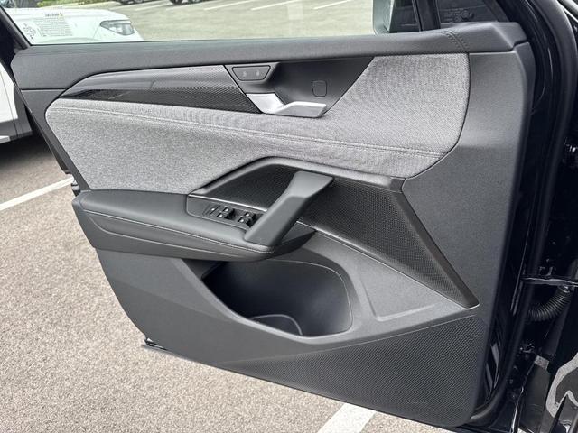 Photo of 2025 Deep Black Pearl Effect Volkswagen Tiguan